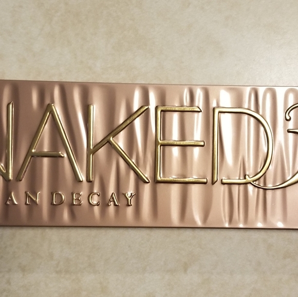 Urban Decay Naked 3 Eyeshadow Palette - Picture 7 of 9